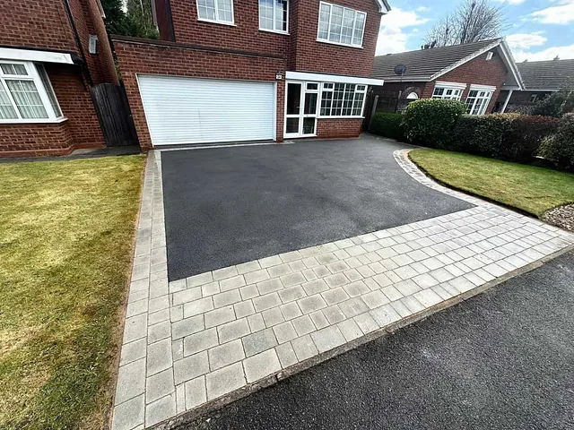tarmac and block paving driveway